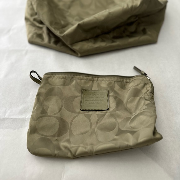 COACH Weekender Tote with Snapable Insert Bag - Picture 3 of 6